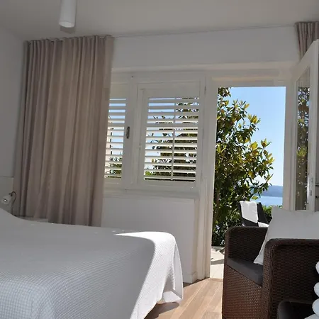 Two Bedroom Ivanka 公寓