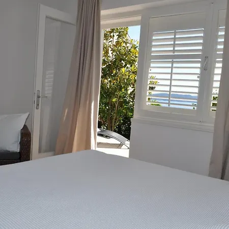 Two Bedroom Ivanka 公寓 *