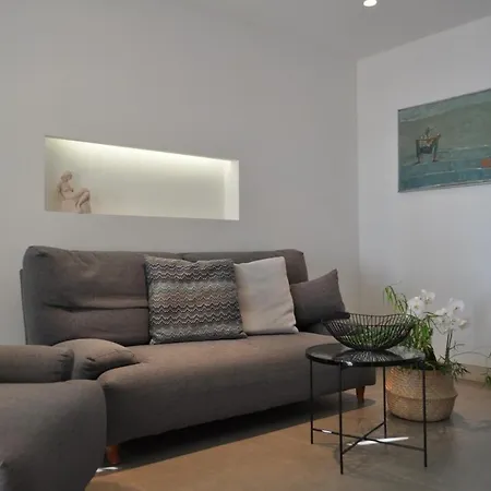 Two Bedroom Ivanka * 布雷拉